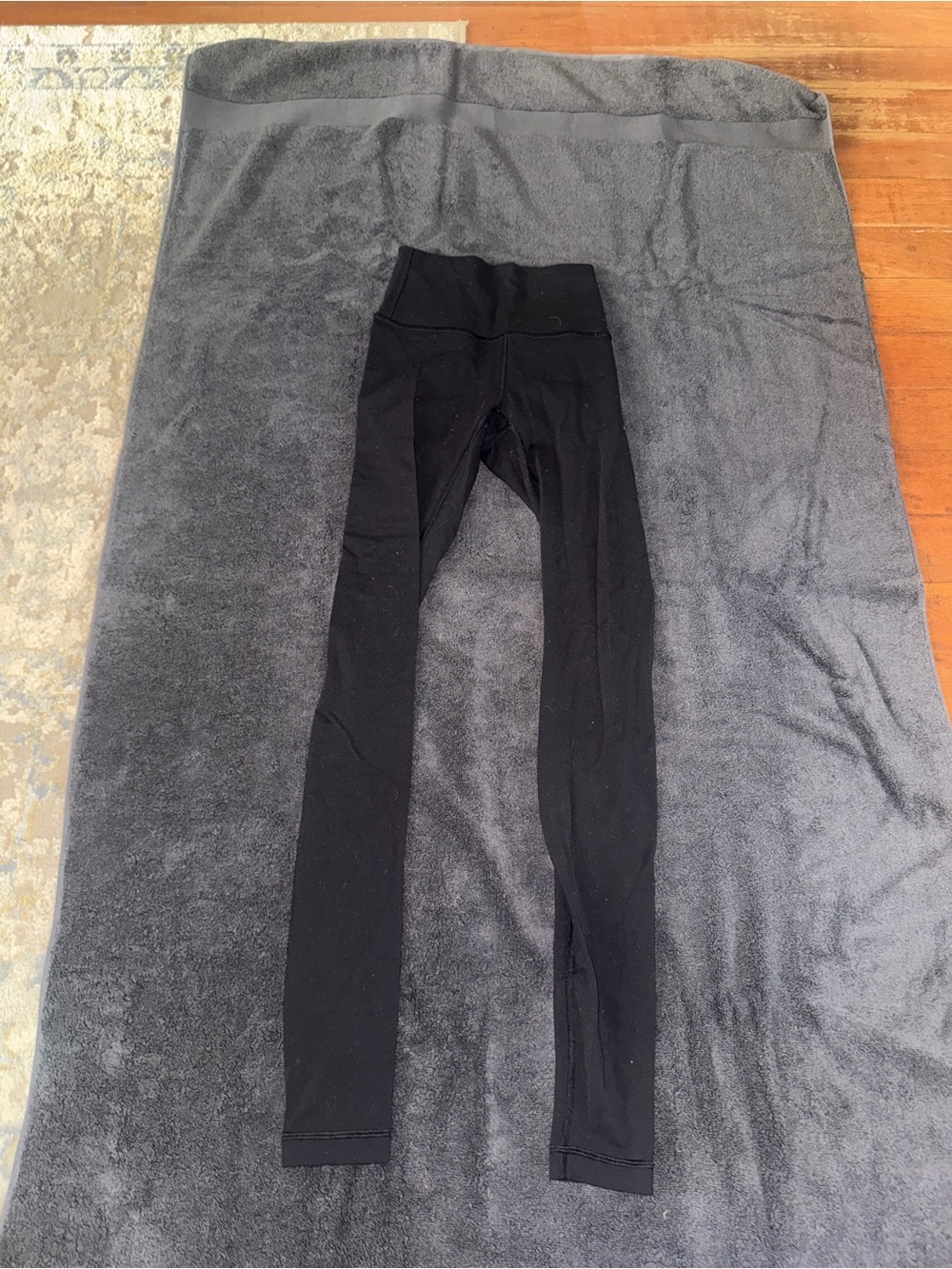Black High-Waist Wunder Under Leggings